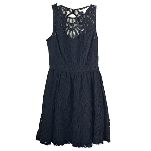 NWT Lauren Conrad Black Lace Fit & Flare Dress Size 4 - Picture 4 of 15